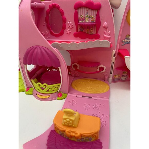 2006 Hasbro My Little Pony Ponyville Fancy Fashion House Playset with Figures - Picture 6 of 8